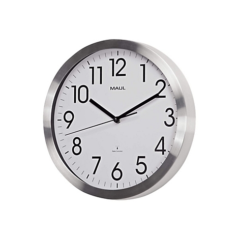 Runde Wanduhr mit silbernem Metallrahmen, weißem Zifferblatt und schwarzen arabischen Ziffern der Marke Maul.