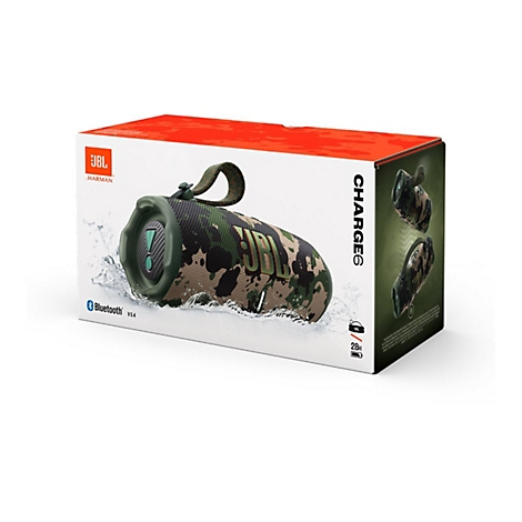 JBL Charge 6 Lautsprecher in Camouflage-Optik in der Verpackung, mit Bluetooth und JBL-Logo.