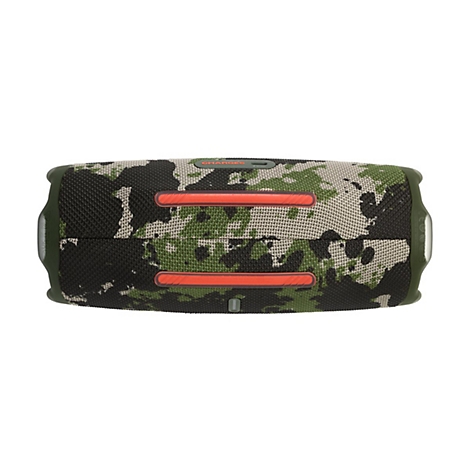 Draufsicht auf einen Lautsprecher mit Camouflage-Muster, orangefarbenen Akzenten und der Aufschrift "CHARGE".