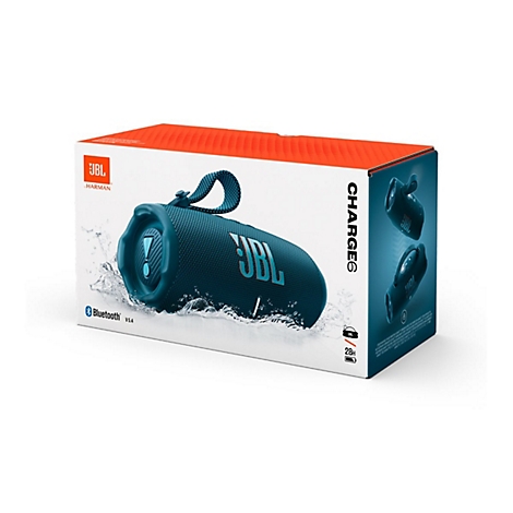 Produktverpackung des blauen JBL Charge 6 Bluetooth-Lautsprechers mit Wasserspritzern.