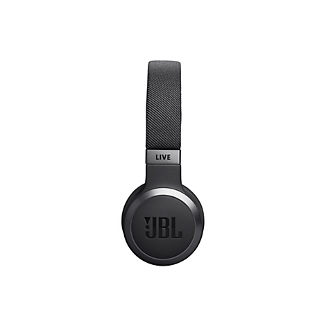 Schwarzer JBL Over-Ear-Kopfhörer mit Stoffbügel und JBL-Logo auf der Ohrmuschel, vor weißem Hintergrund.