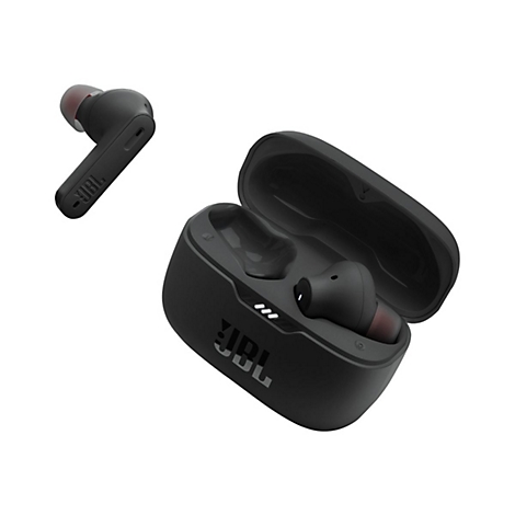 Schwarze JBL In-Ear-Kopfhörer mit Ladeetui vor weißem Hintergrund.