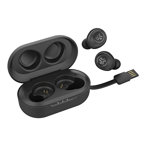 Schwarze kabellose In-Ear-Kopfhörer mit Ladecase und integriertem USB-Ladekabel vor weißem Hintergrund.