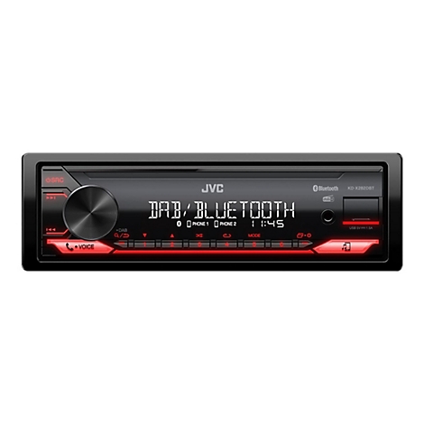 Schwarzes Autoradio mit roten Akzenten und Display. DAB/Bluetooth und Uhrzeit werden angezeigt. Markenlogo JVC.
