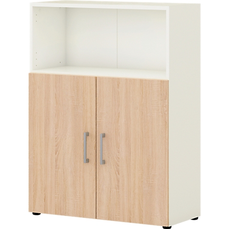 Kast met deuren en een plank. Bovenste helft wit, onderste helft houtlook.