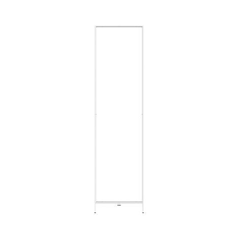 Wit, smal schapframe met smalle poten, tegen een witte achtergrond.