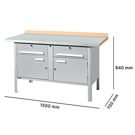 Werkbank mit grauen Metallschrank, Holzplatte und Größenangaben: 1500x700x840 mm.