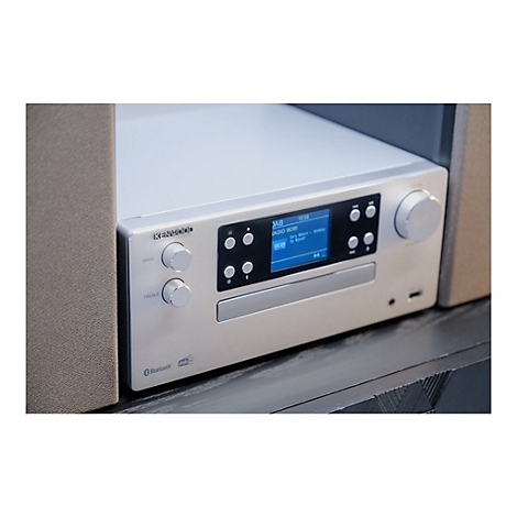 Silberne Kenwood Hi-Fi-Anlage mit blauem Display und Bluetooth- sowie DAB+-Symbolen.