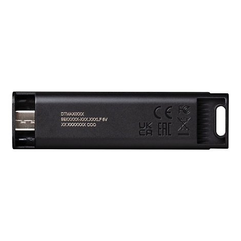 Schwarzer USB-Stick mit diversen Logos und Texten, darunter CE, UKCA und EAC. An einem Ende ein USB-C-Anschluss.
