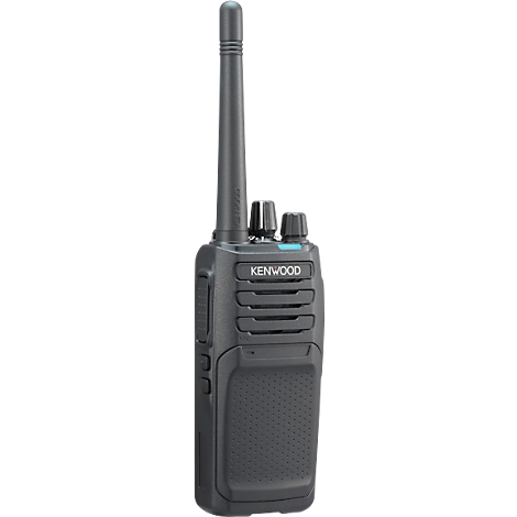 Talkie-walkie Kenwood gris foncé, avec antenne et boutons.
