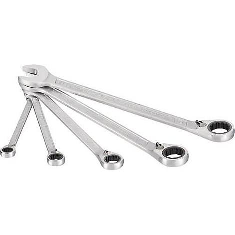 Ein Satz silberner Schraubenschlüssel mit unterschiedlichen Grössen, die sich fächerförmig überlappen.