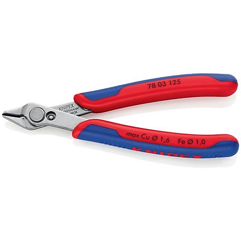 Knipex zijsnijder met rood-blauwe handgrepen, open. Details: aanduiding, max. Cu, Fe.