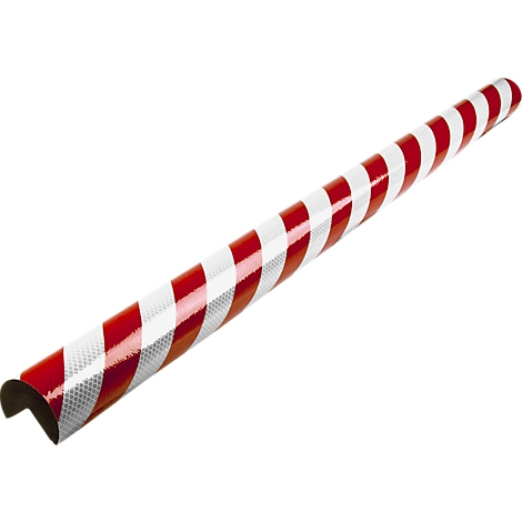 Langgestrecktes rotes und weiß gestreiftes Rohr vor weißem Hintergrund. Die Streifen verlaufen diagonal über die Oberfläche.