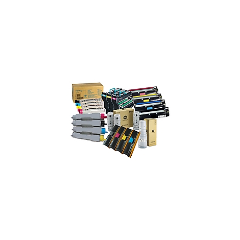 Mehrere Drucker-Tonerkartuschen und Papierverpackungen in verschiedenen Farben und Größen, auf hellem Hintergrund angeordnet.