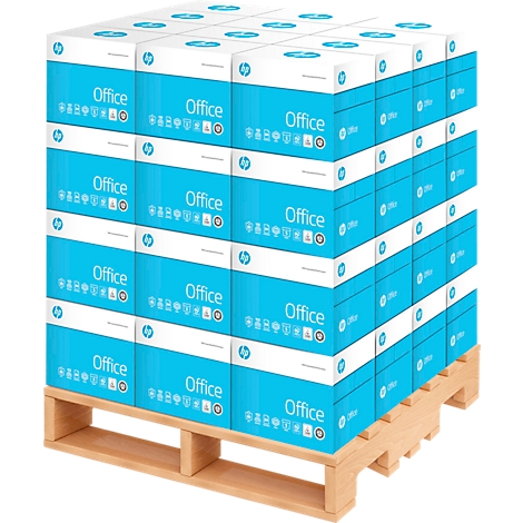 Stapel kantoorpapier op pallet. Blauwe dozen met "Office" label.