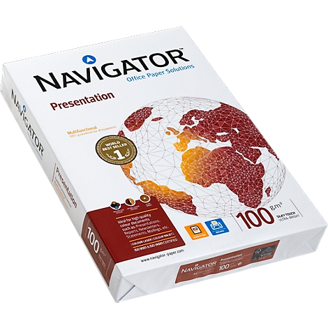 Eine Packung Navigator Präsentationspapier. Weißer Karton mit Logo, Globus und Schriftzug. Aufdrucke mit relevanten Informationen.