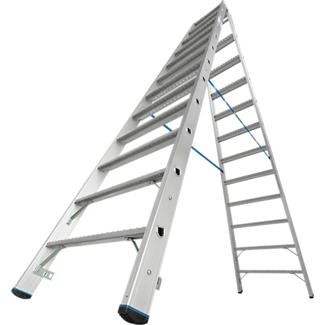Zilveren vrijstaande ladder, open op witte achtergrond.