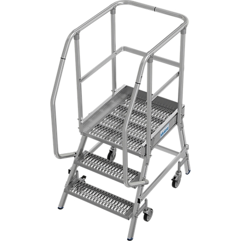 Aluminium klimhulp met drie treden, reling en wielen.