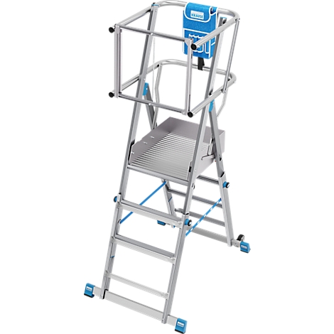 Aluminium trap met platform en blauwe accessoires. De trap heeft een ladder- en een platformzijde. Een blauwe opbergdoos is bevestigd.