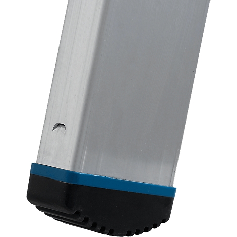 Detailopname van een ladder voet: aluminium profiel met zwarte rubberen voet, blauwe rand.