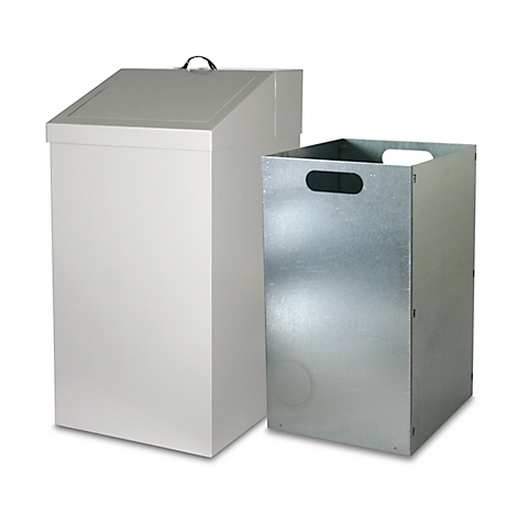 Twee afvalbakken: een witte container met een deksel en handvat, naast een open metalen container met handvatuitsparingen.