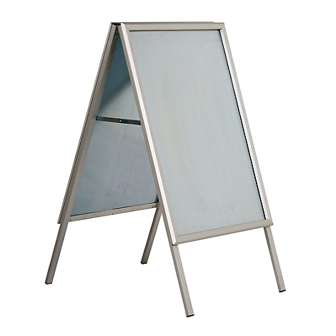Silberner Kundenstopper aus Aluminium in A-Form mit leerer Fläche.