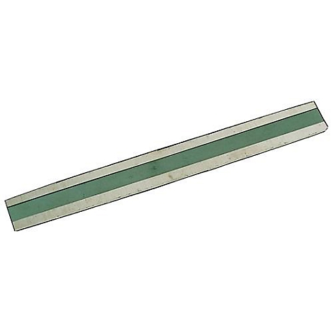 Une règle rectangulaire avec une bande verte au milieu et deux bandes blanches sur les côtés.