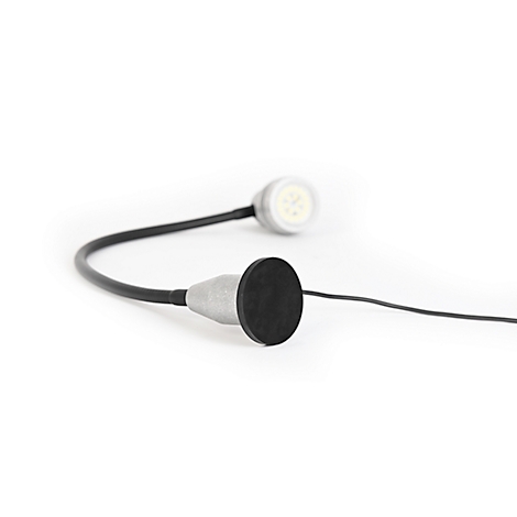 Lampe LED flexible avec une tête de lumière ronde et une base magnétique. Le câble est noir, la base et la tête sont gris clair.