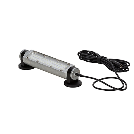 Lampe LED en métal avec câble noir, sur fond blanc.