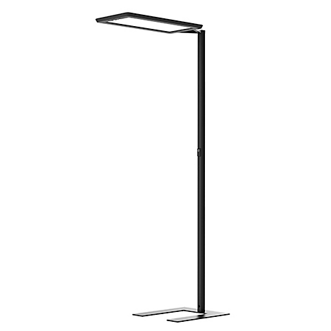Schwarze Stehlampe, rechteckiger Leuchtkopf, senkrechter Stab, quadratischer Fuß. 