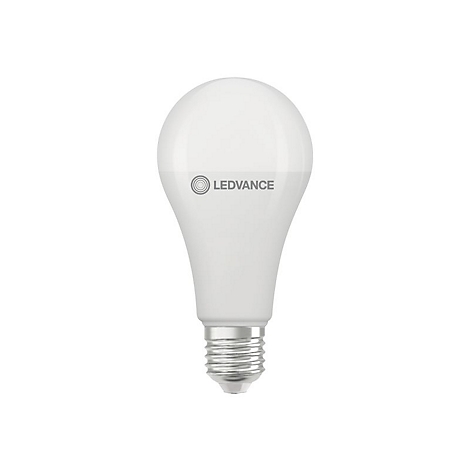 Weiße LED-Lampe in klassischer Tropfenform mit LEDVANCE Logo auf neutralem Hintergrund.