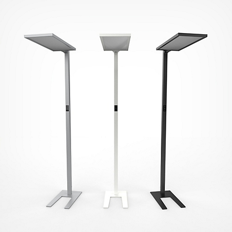 Drie staande lampen in grijs, wit en zwart, elk met een rechthoekige lampkop, tegen een witte achtergrond.