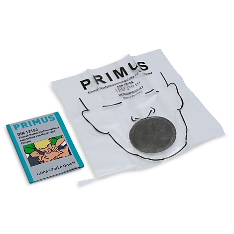Masque de réanimation Primus sous film protecteur avec impression faciale, à côté de l'emballage sur fond blanc.