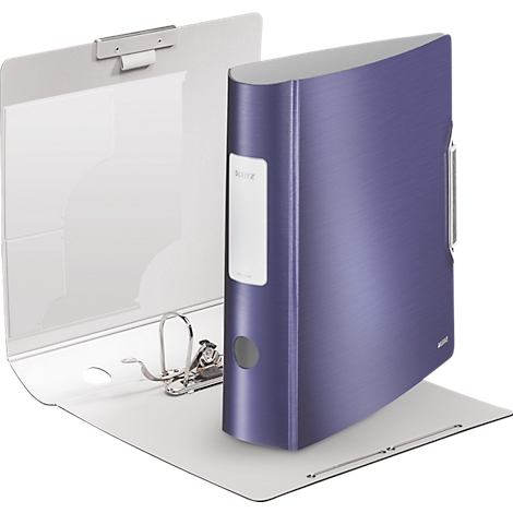 Blue binder standing open, the mechanics are visible, next to the inside. There is a white label on the binder.