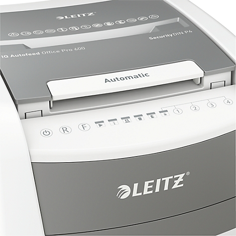 Nahaufnahme eines grauen und weißen Aktenvernichters mit der Aufschrift "LEITZ" und "Automatic".