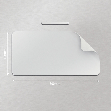Ein rechteckiges, weißes Produkt mit abgerundeten Ecken, eine Ecke ist leicht aufgerollt. Maße: 800 x 400 mm. Über dem Produkt eine Halterung.