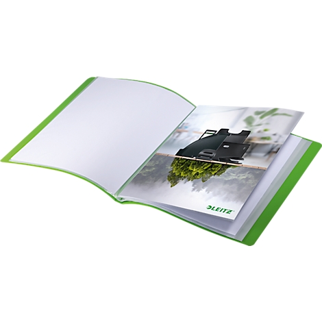 Offenes grünes Ringbuch, in dem ein Einlegeblatt mit einem Foto eines Produkts und einem Logo liegt.