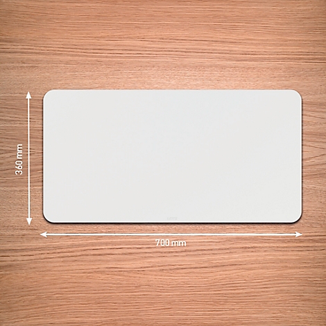 Plateau de table rectangulaire blanc aux coins arrondis sur une surface en bois. Dimensions : 700 mm x 360 mm.