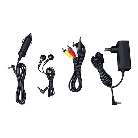 Vier verschiedene elektronische Kabel und Zubehörteile vor weißem Hintergrund.