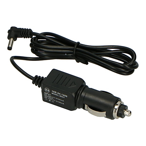 Ein schwarzes Autoladekabel mit ZigarettenanzÃ¼nderstecker und DC-Eingang. Kabel und AnschlÃ¼sse sind im Detail zu sehen.