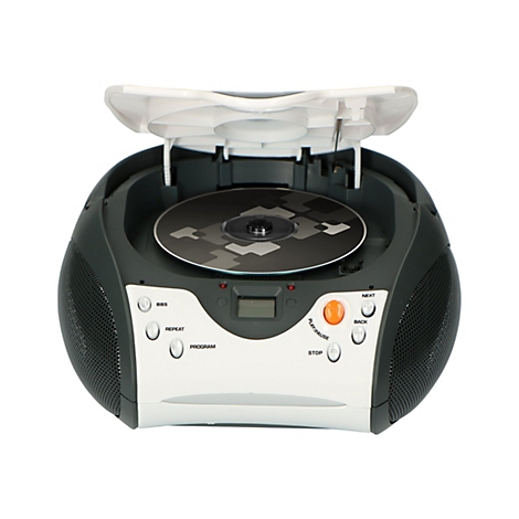 CD-Player mit offenem Deckel und eingelegter CD, Frontansicht vor weißem Hintergrund.