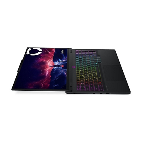 Schwarzer Laptop mit beleuchteter Tastatur. Auf dem Bildschirm ein Weltraumhintergrund mit Logo.