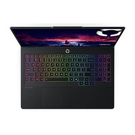 Draufsicht auf einen schwarzen Laptop mit RGB-beleuchteter Tastatur, geöffnet. Der Bildschirm zeigt ein farbenfrohes Stadtbild. Das Logo "Legion" ist sichtbar.