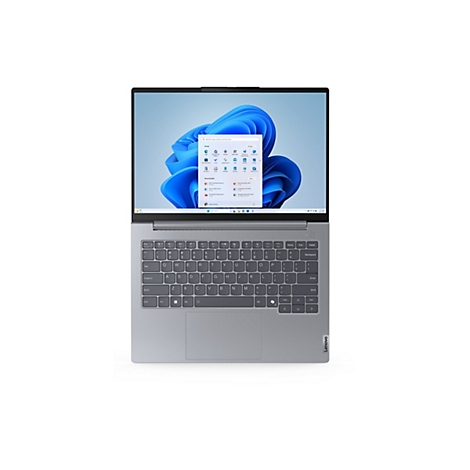 Ein silberfarbener Laptop mit geÃ¶ffnetem Bildschirm, der ein Windows 11-Fenster zeigt.