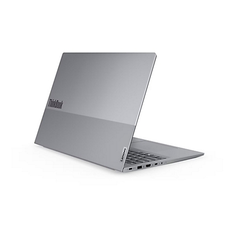 Graues ThinkBook-Laptop, halb geöffnet, zeigt Tastatur und Lenovo-Logo. Auf weißem Hintergrund.