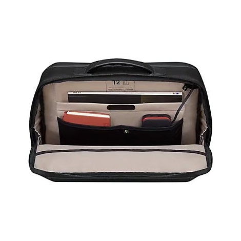 Schwarze Aktentasche, offen, mit Innenfächern, gefüllt mit Notizbuch, Tablet, Ladegerät.