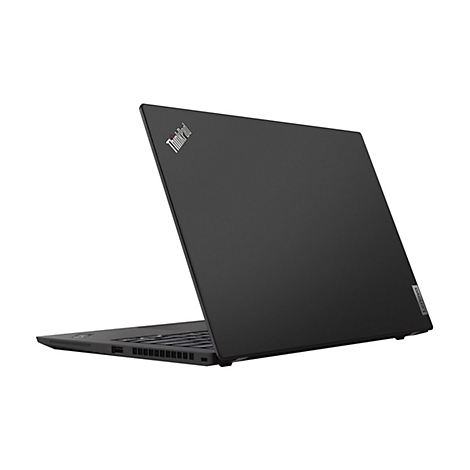 Schwarzes Lenovo ThinkPad-Laptop, leicht geöffnet. Auf dem Deckel steht "ThinkPad".