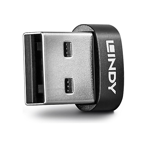 Gros plan sur un adaptateur USB avec un connecteur argenté et un boîtier noir, affichant le texte LINDY.