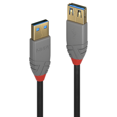 Zwei USB-A-auf-USB-A-Kabel mit grauen Gehäusen und roten Akzenten vor schwarzem Hintergrund.