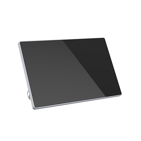 Digitaler Bilderrahmen mit schwarzem Display vor weißem Hintergrund.